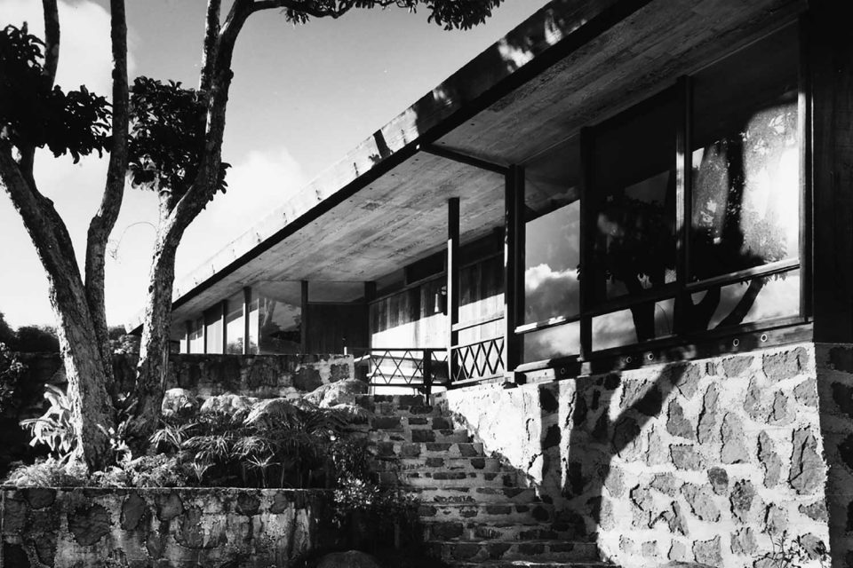black and white photo of exterior of the Pauling House